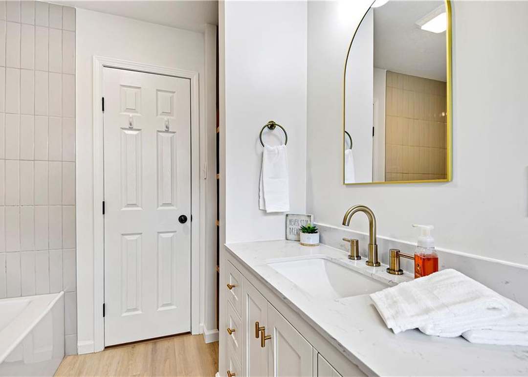 7221 Newton Drive — photo 7