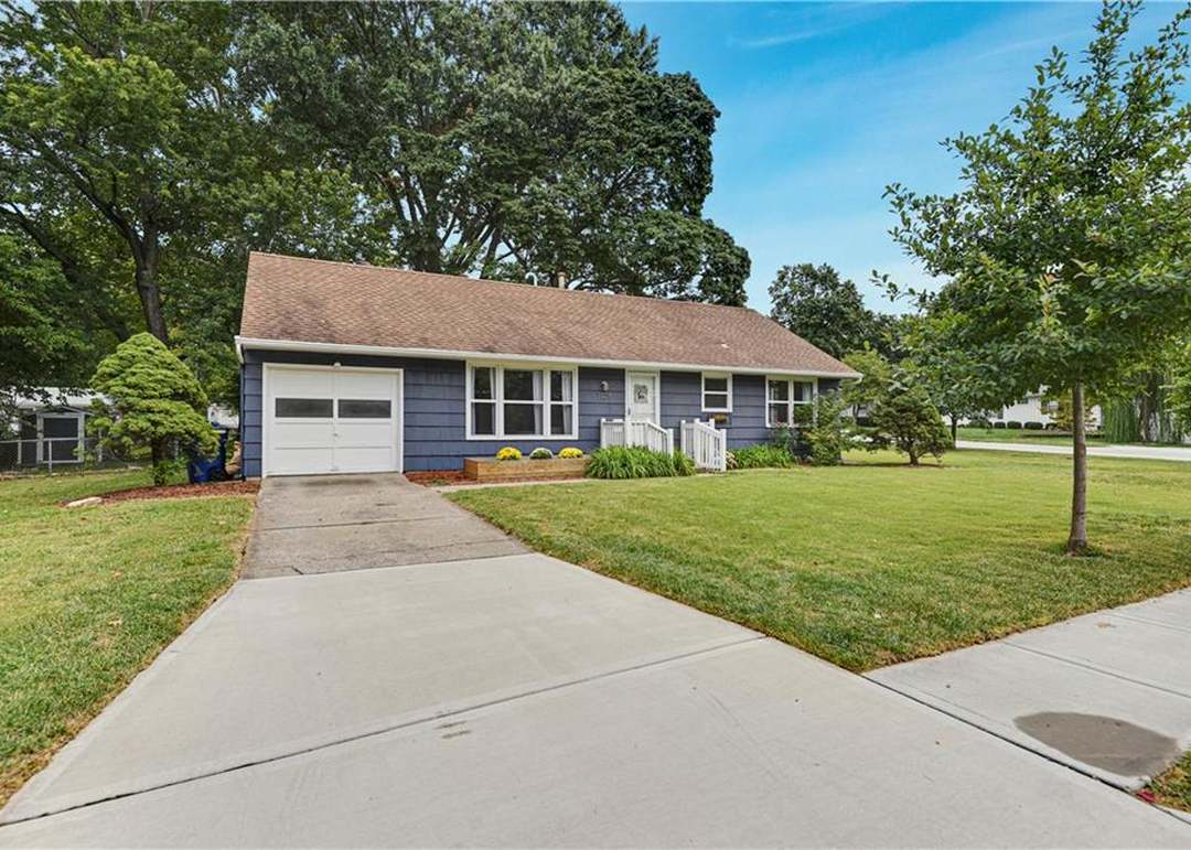 7221 Newton Drive — photo 8