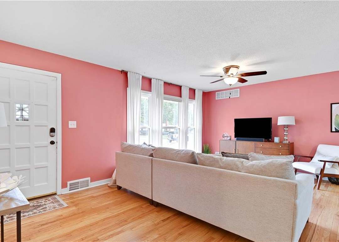 7221 Newton Drive — photo 11