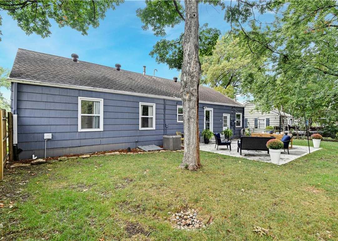 7221 Newton Drive — photo 24