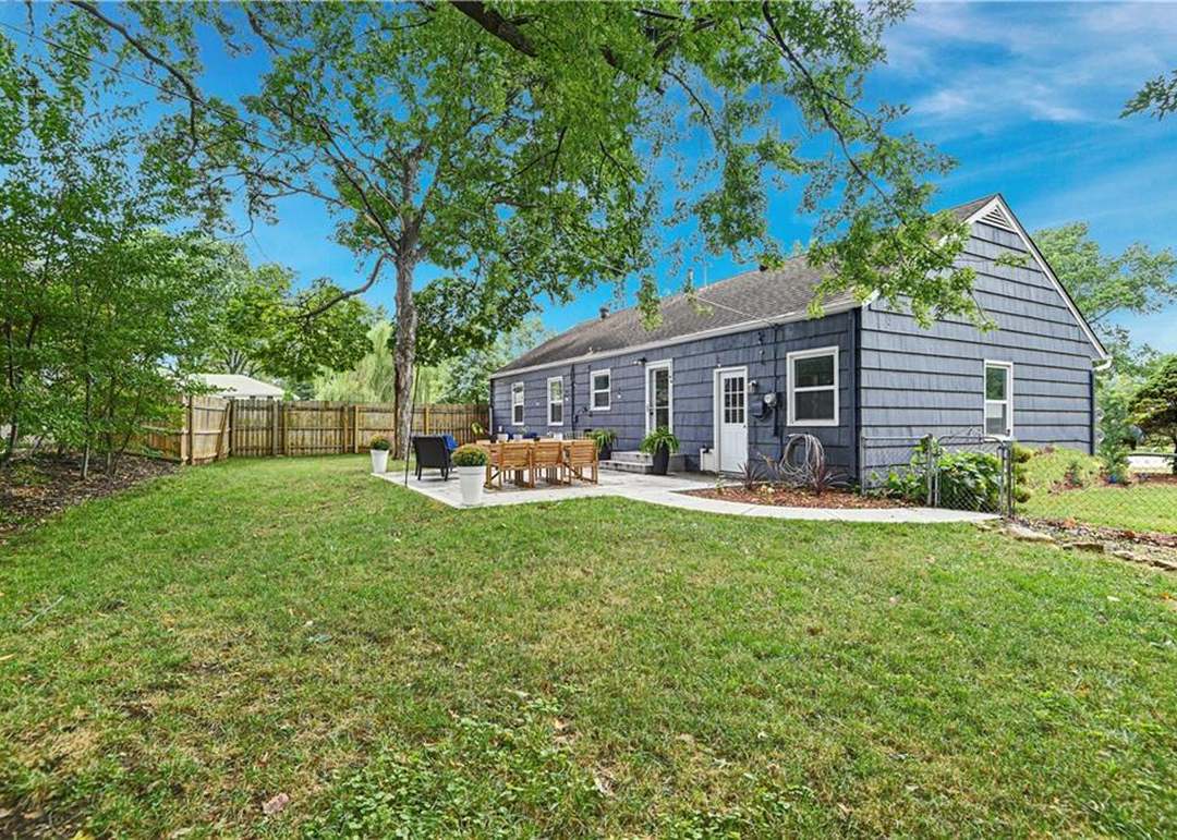 7221 Newton Drive — photo 25