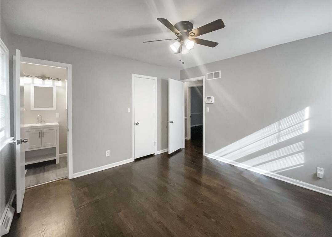 7227 Greeley Avenue — photo 11