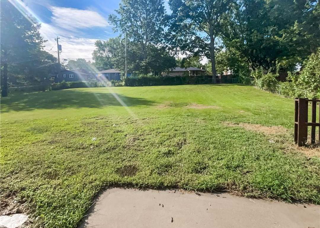 7227 Greeley Avenue — photo 41