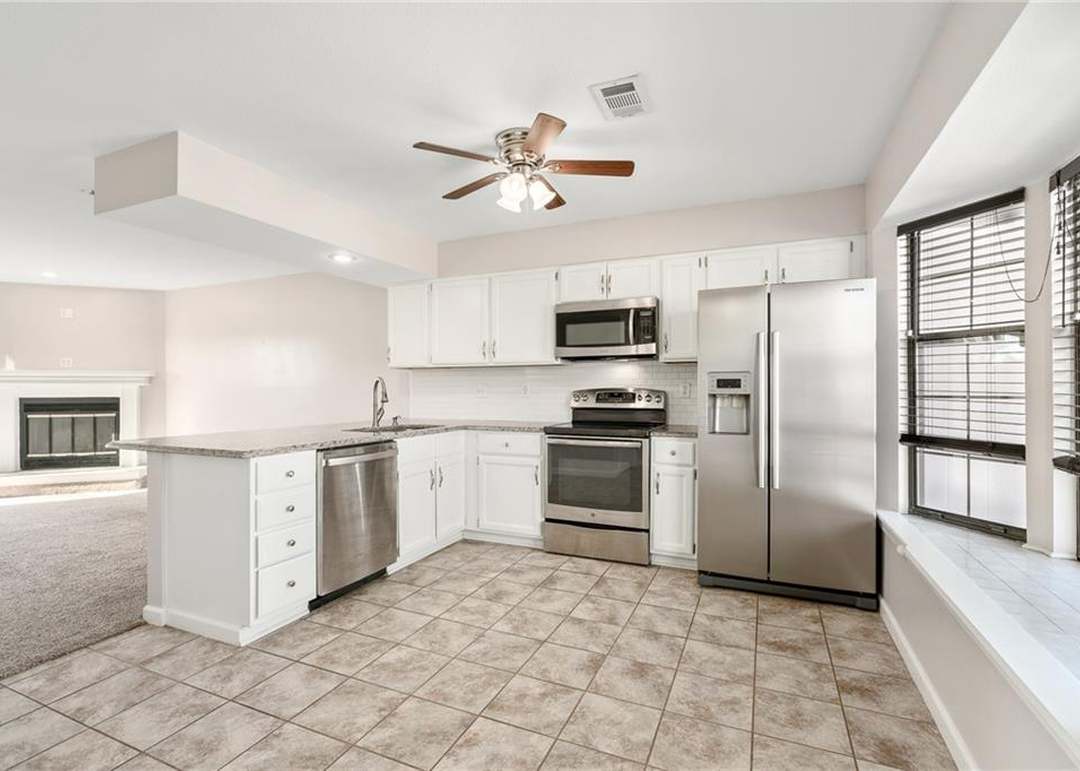 723 SW Liggett Road — photo 3