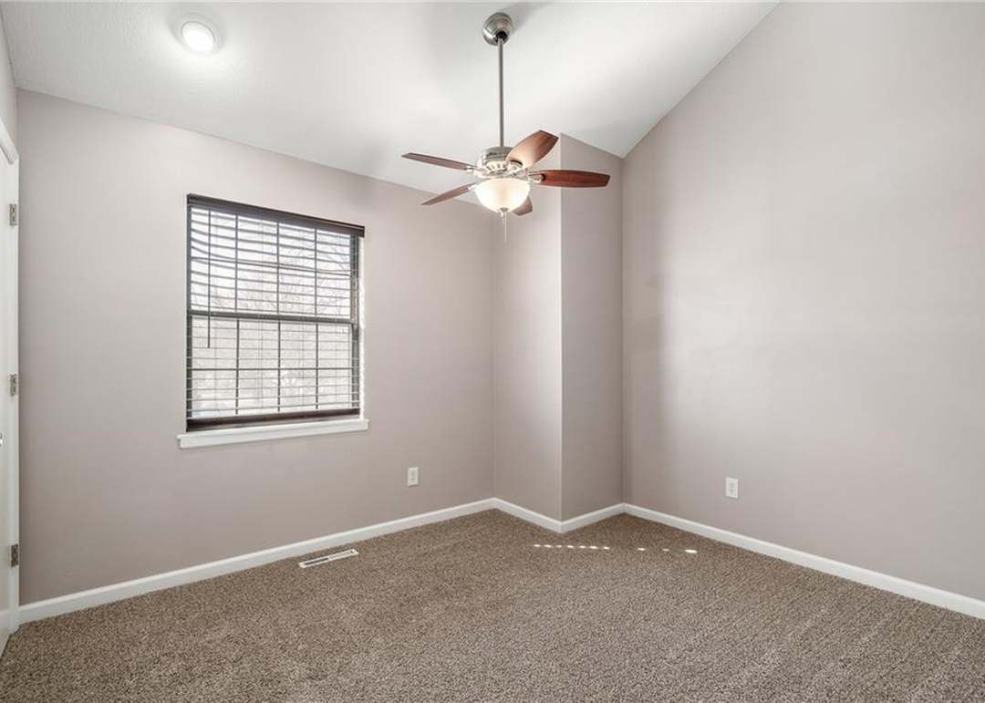 723 SW Liggett Road — photo 15