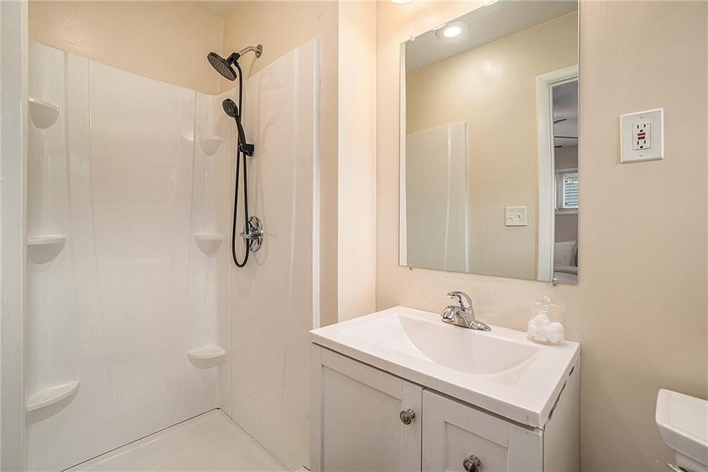 7306 E 108TH Terrace — photo 10