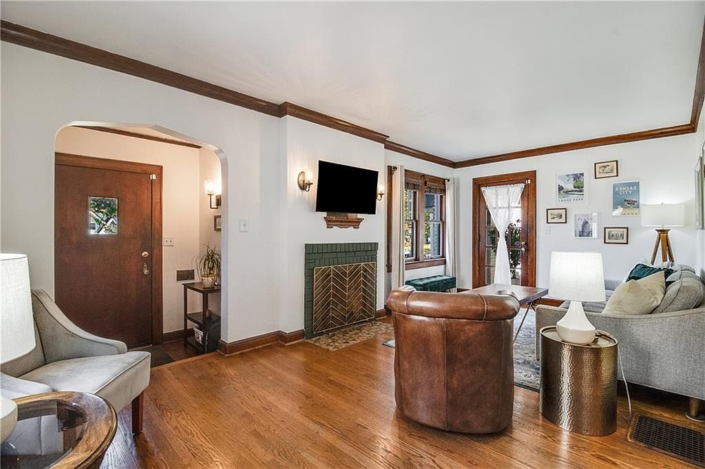 7326 Walnut Street — photo 5