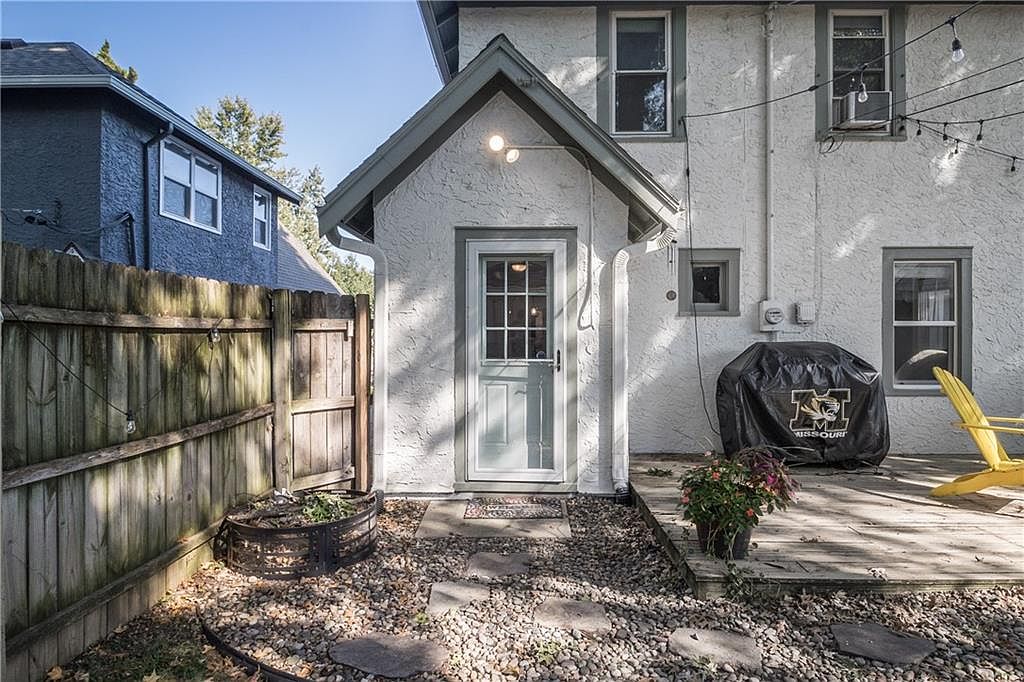 7326 Walnut Street — photo 35