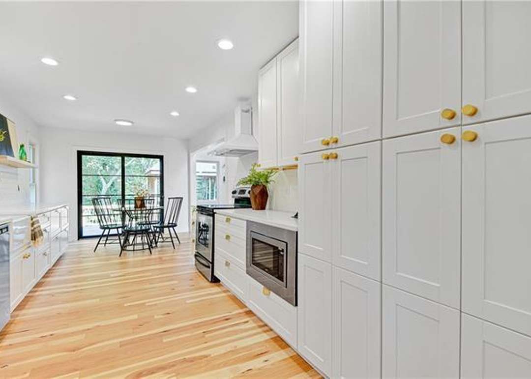 7330 Black Bob Drive — photo 2