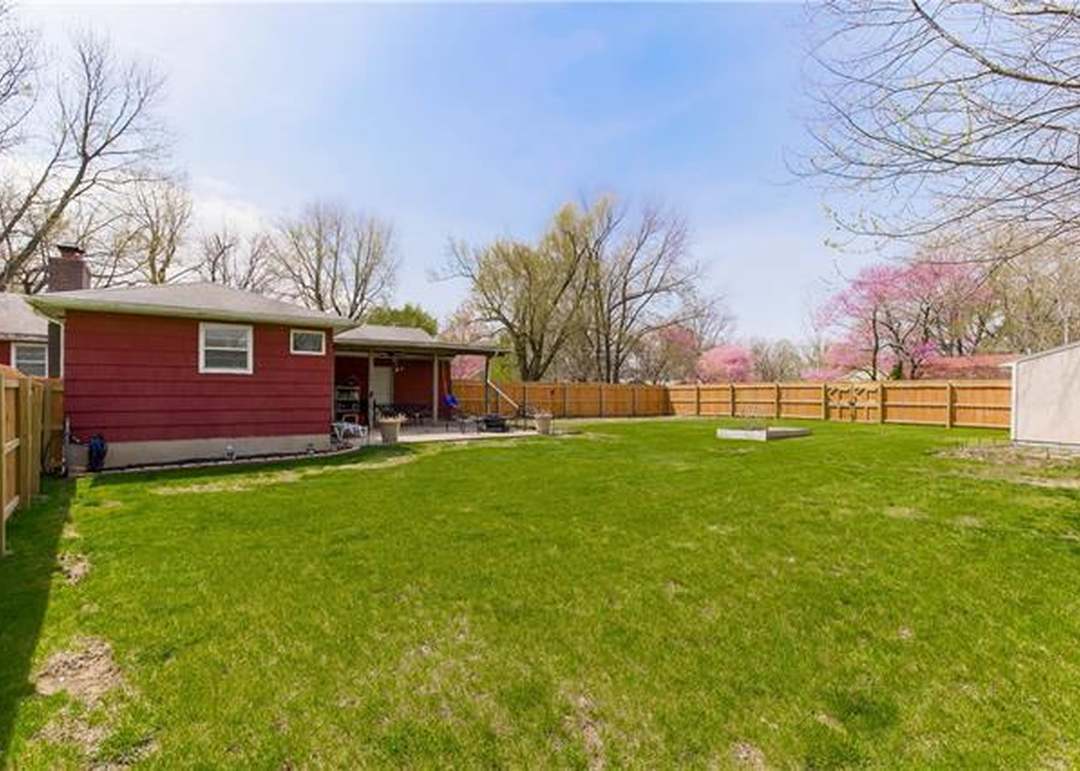 7400 E 105 Street — photo 30