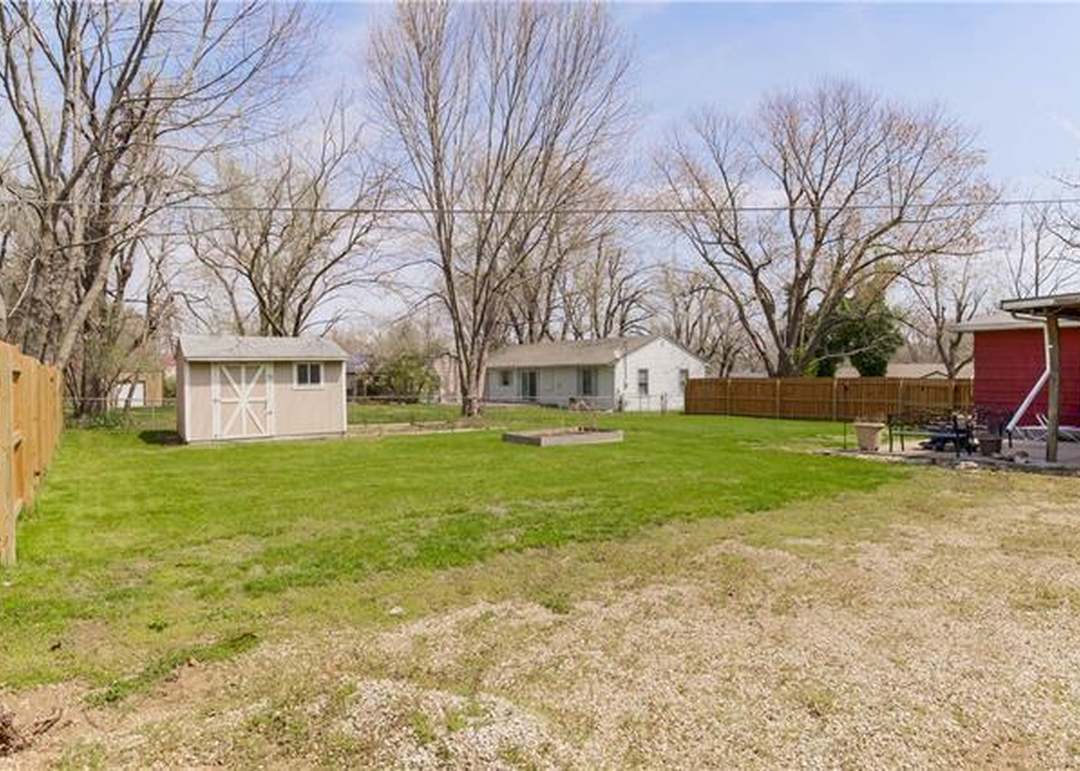 7400 E 105 Street — photo 33