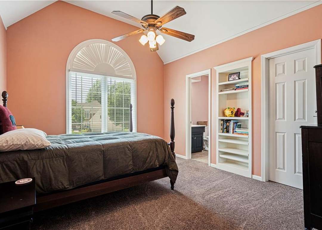 7405 Albervan Street — photo 2