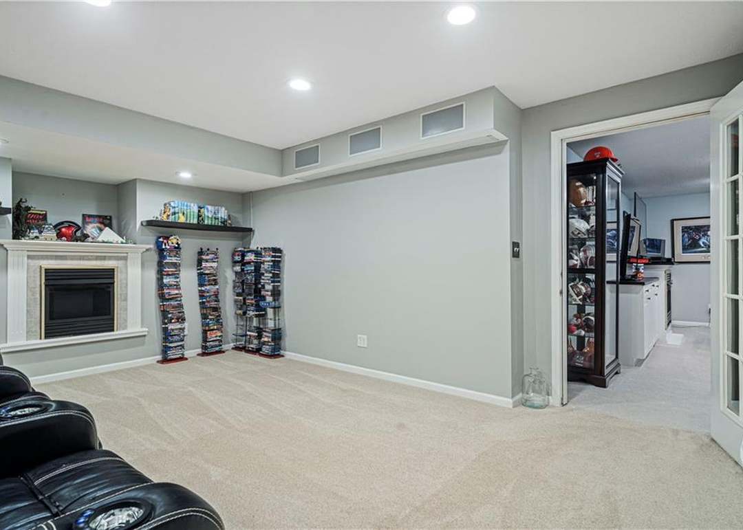7405 Albervan Street — photo 52