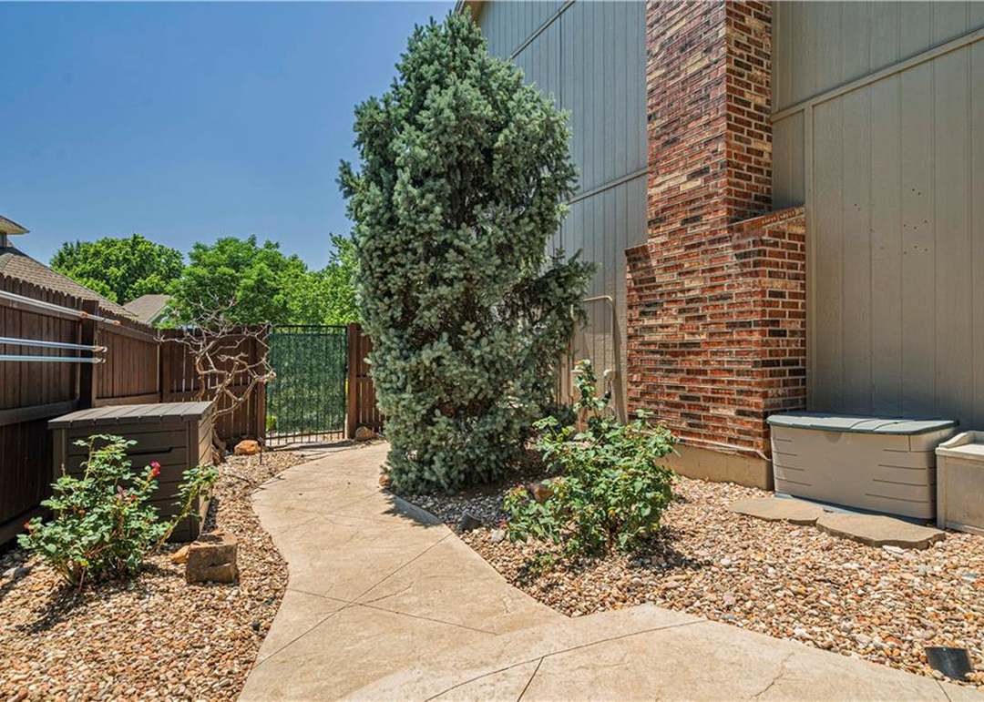7405 Albervan Street — photo 66