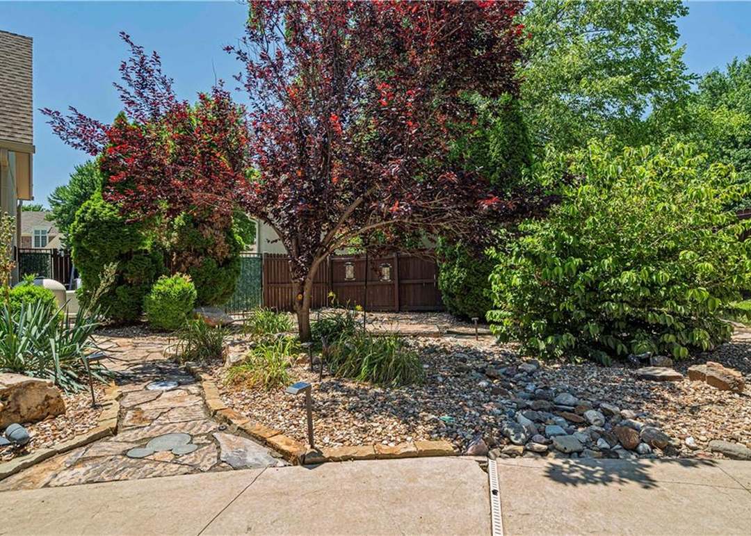 7405 Albervan Street — photo 73