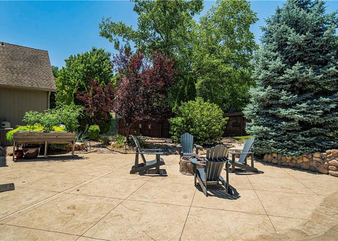 7405 Albervan Street — photo 78