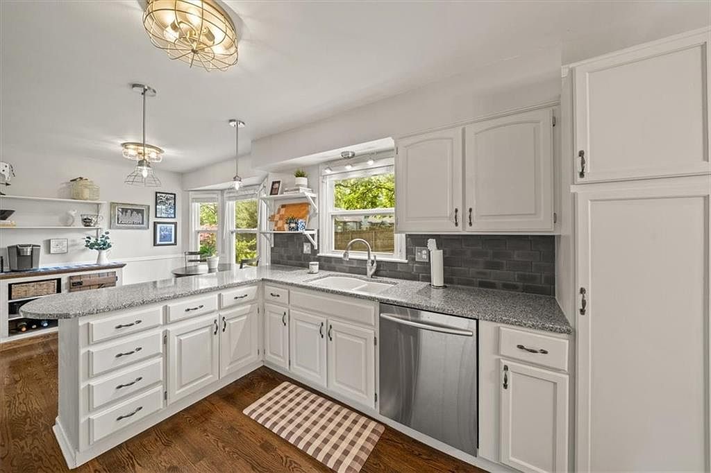 7409 W 99th Street — photo 9