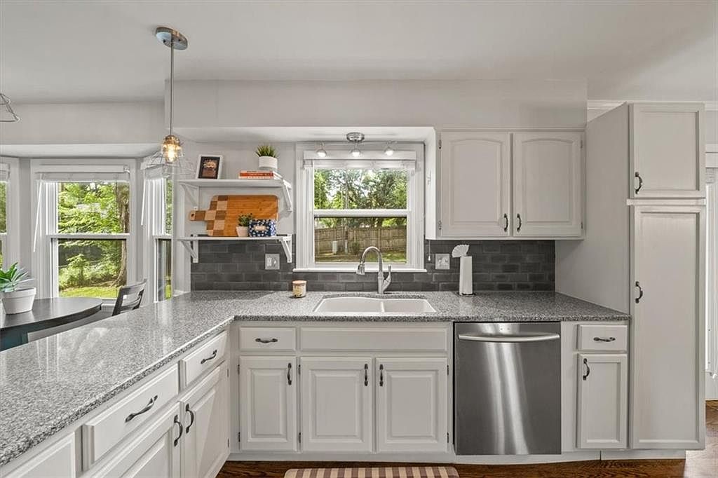 7409 W 99th Street — photo 13