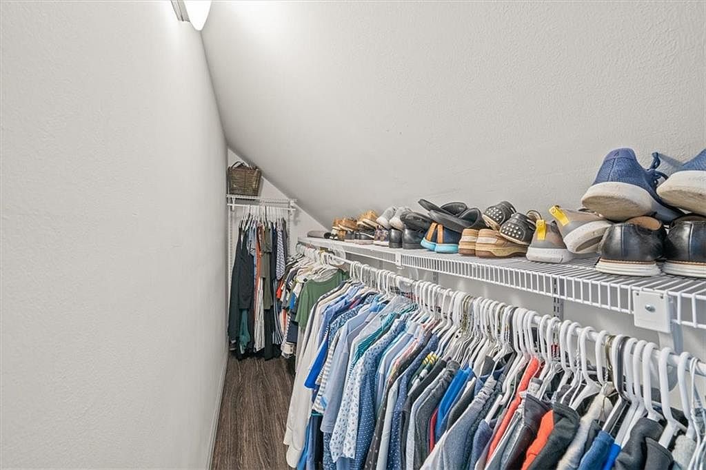 7409 W 99th Street — photo 19