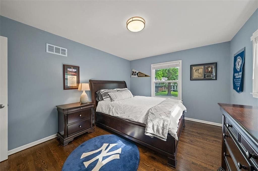 7409 W 99th Street — photo 24