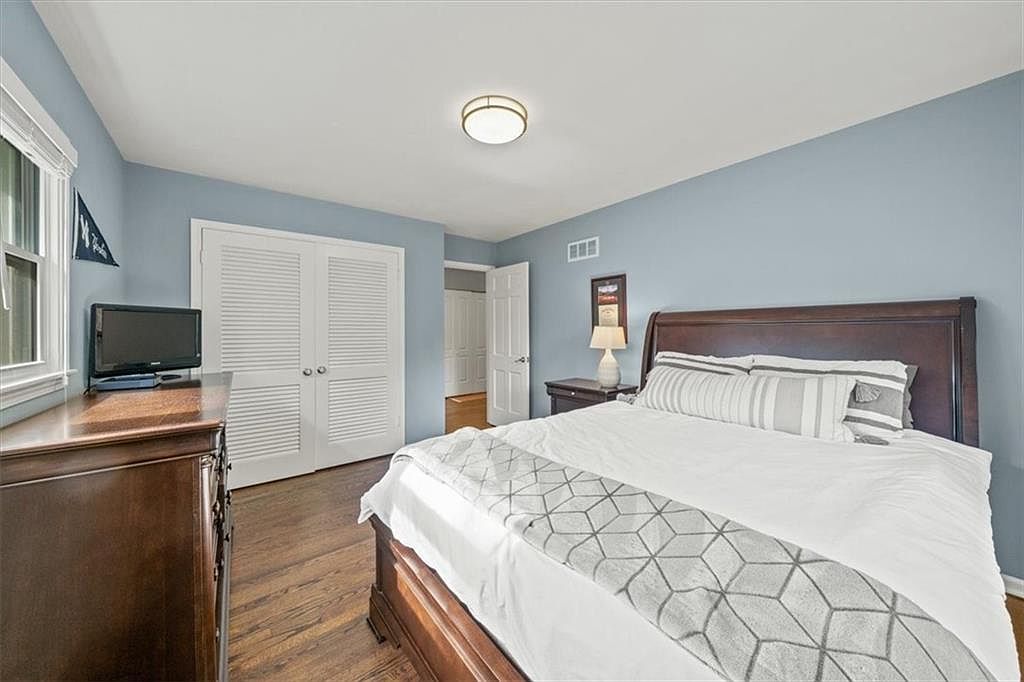 7409 W 99th Street — photo 25