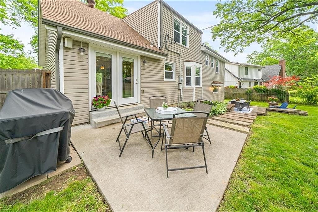 7409 W 99th Street — photo 34
