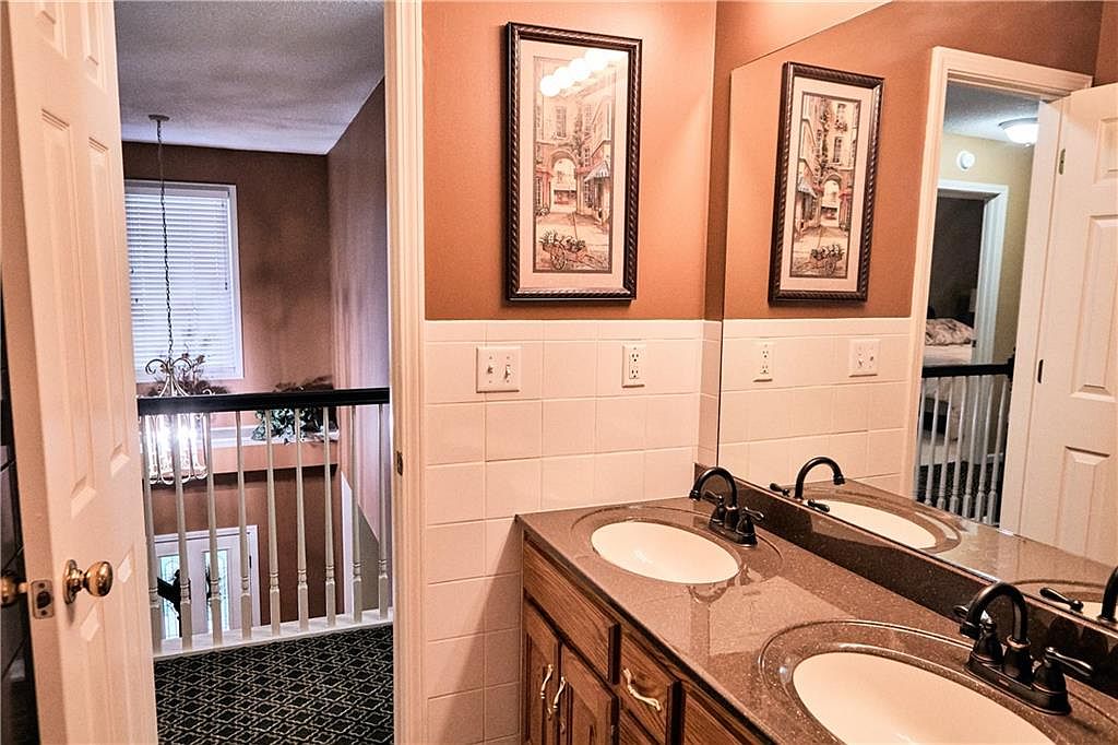 7430 N Sycamore Avenue — photo 31