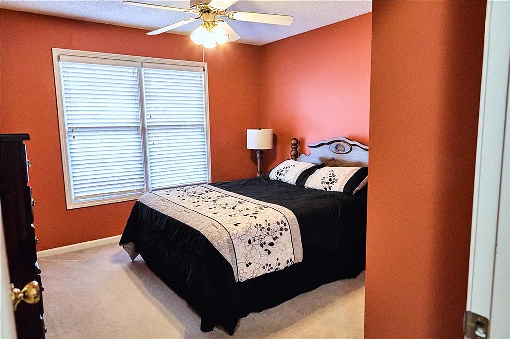 7430 N Sycamore Avenue — photo 33