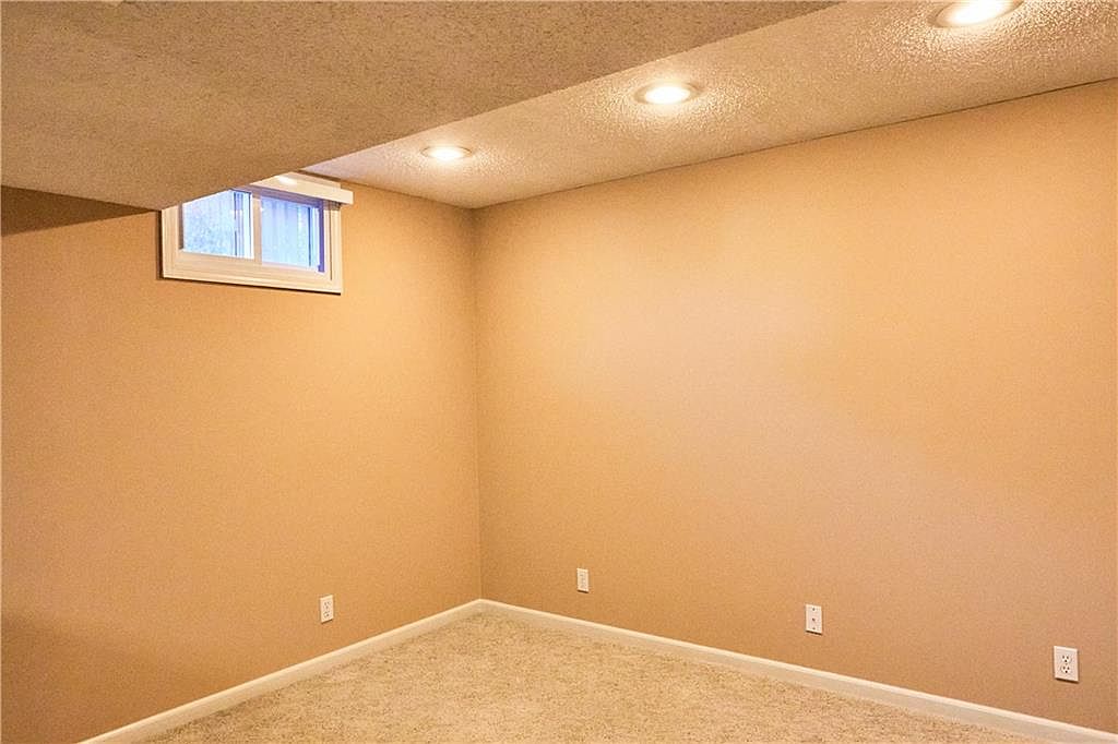 7430 N Sycamore Avenue — photo 42