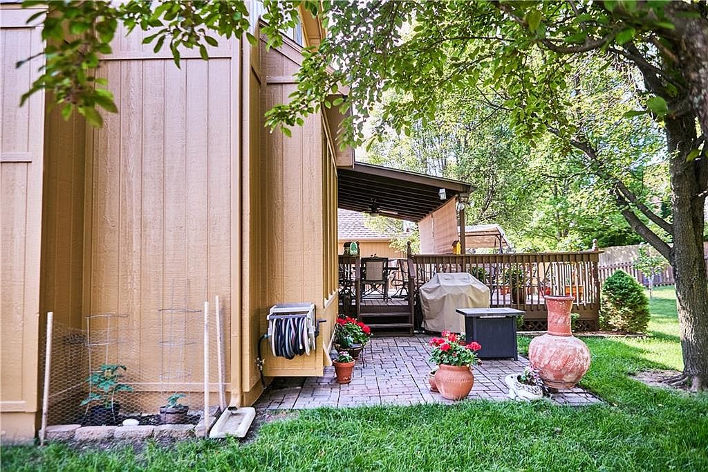 7430 N Sycamore Avenue — photo 60