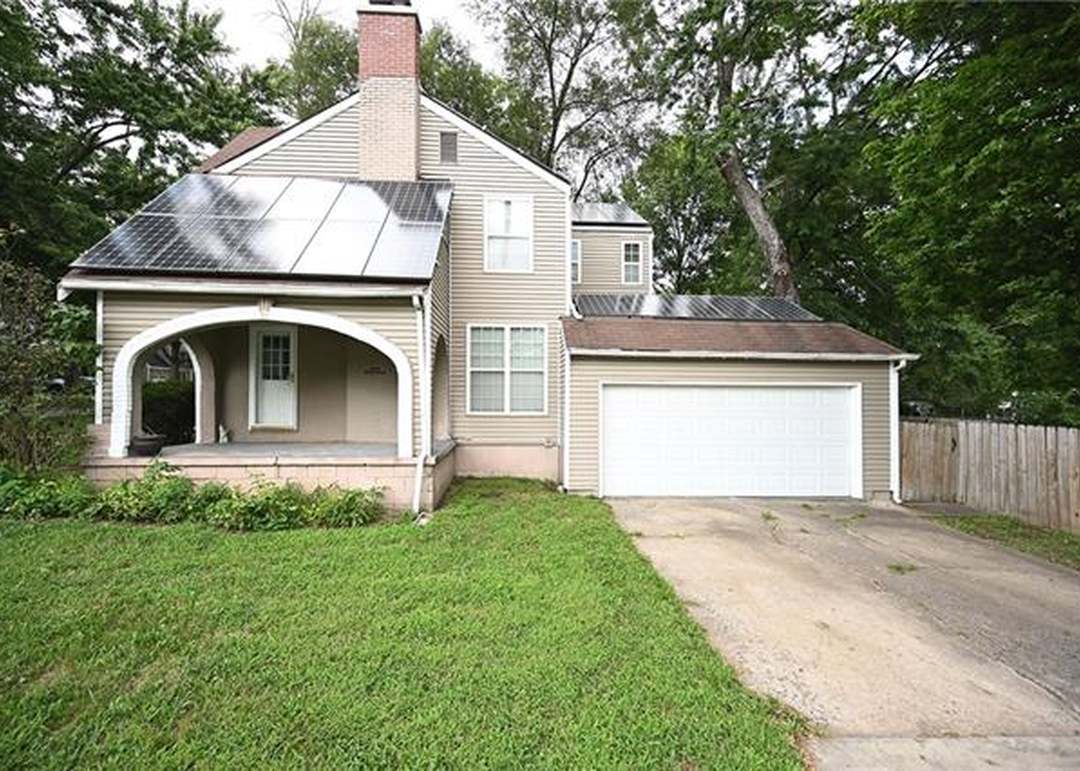 7443 Charlotte Street — photo 13