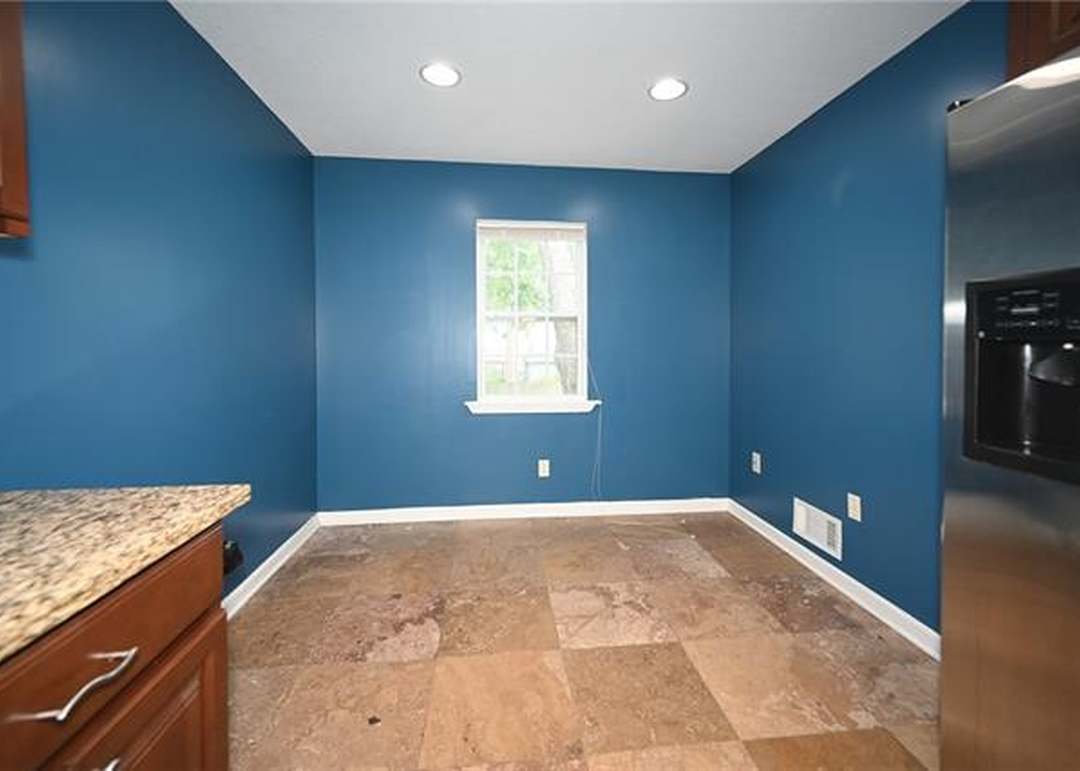 7443 Charlotte Street — photo 16