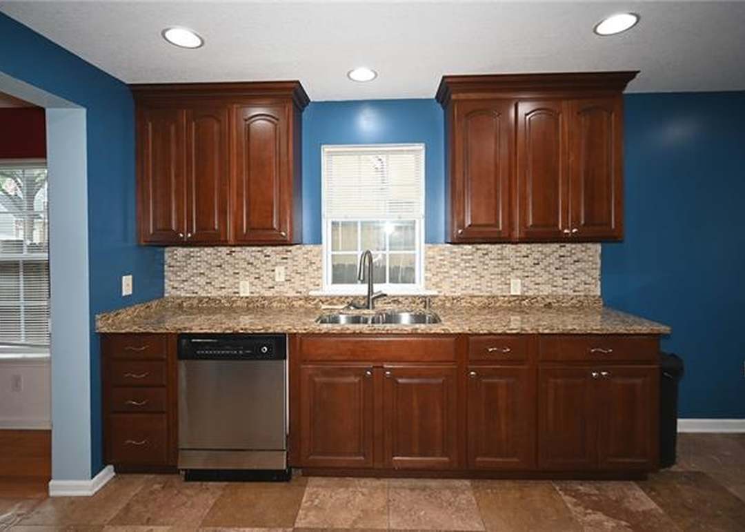7443 Charlotte Street — photo 20