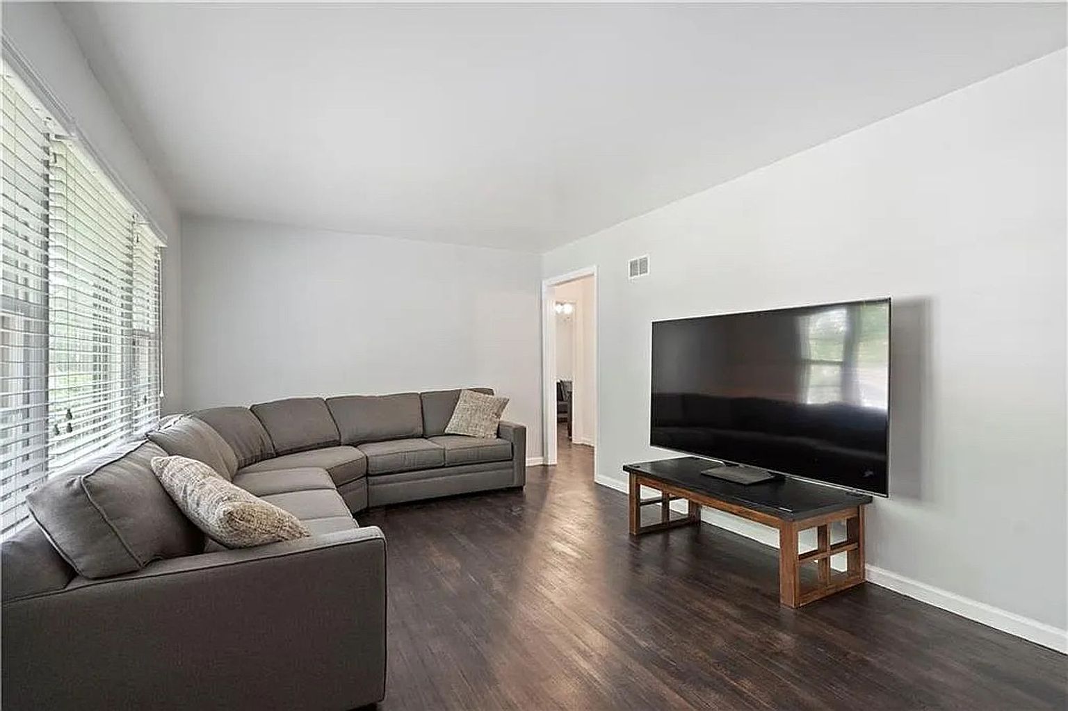 7444 Beverly Street — photo 5