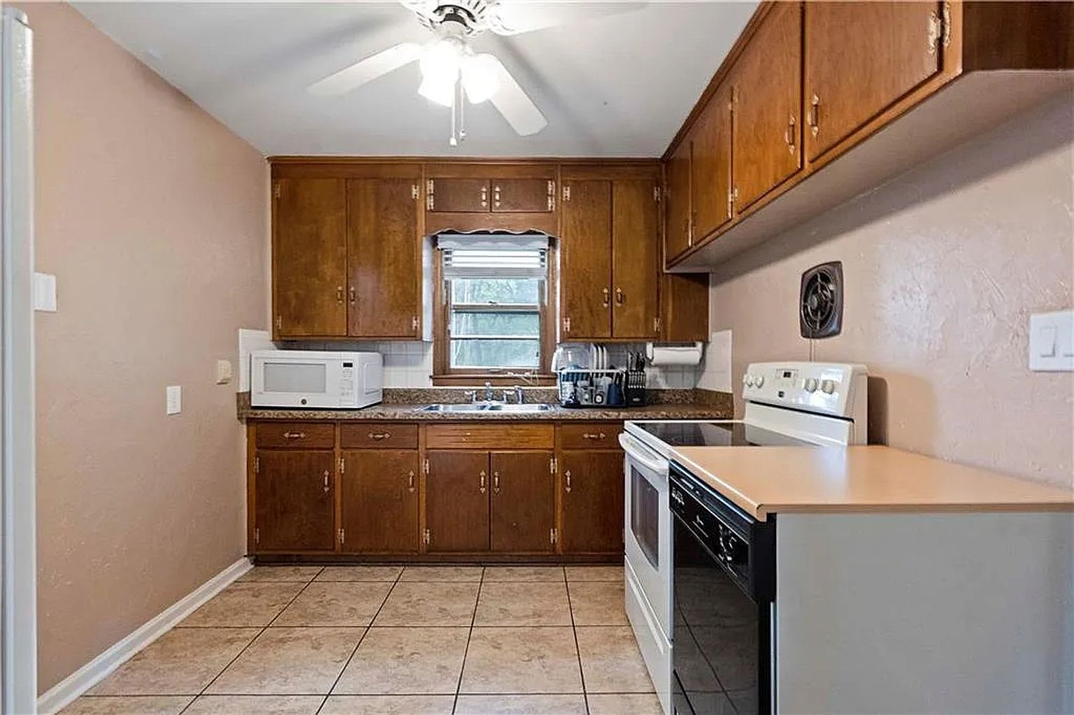 7444 Beverly Street — photo 15