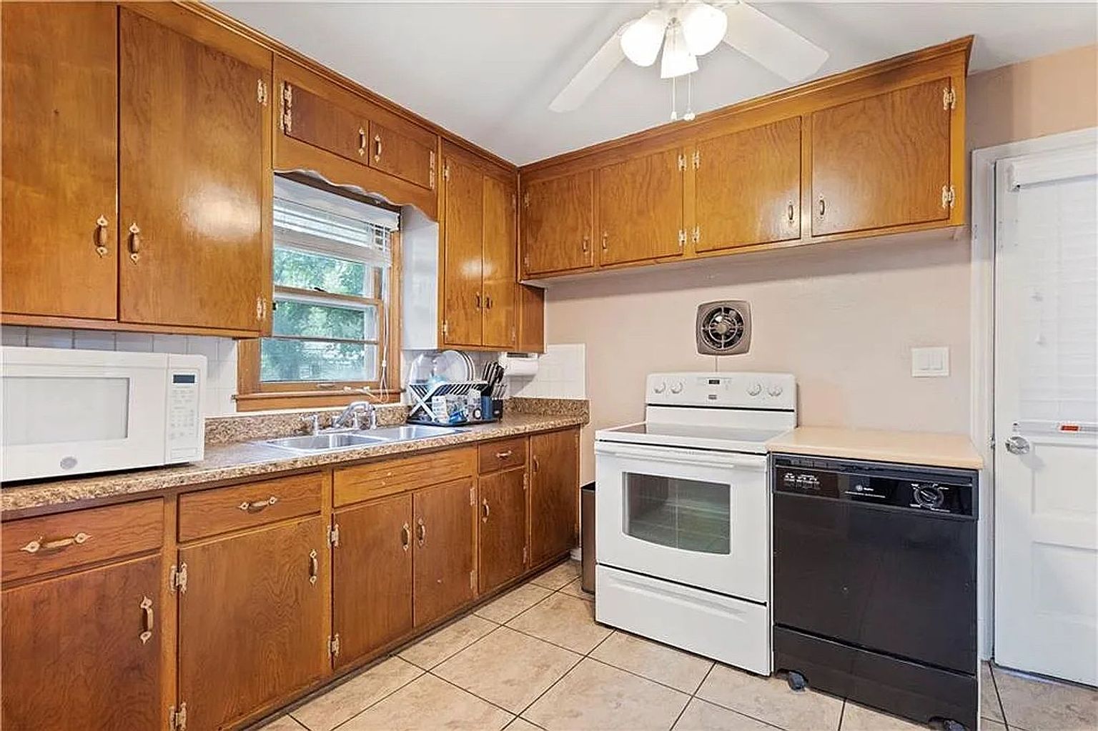 7444 Beverly Street — photo 16