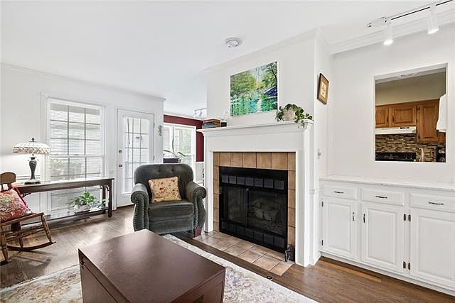 7464 NALL Avenue — photo 10