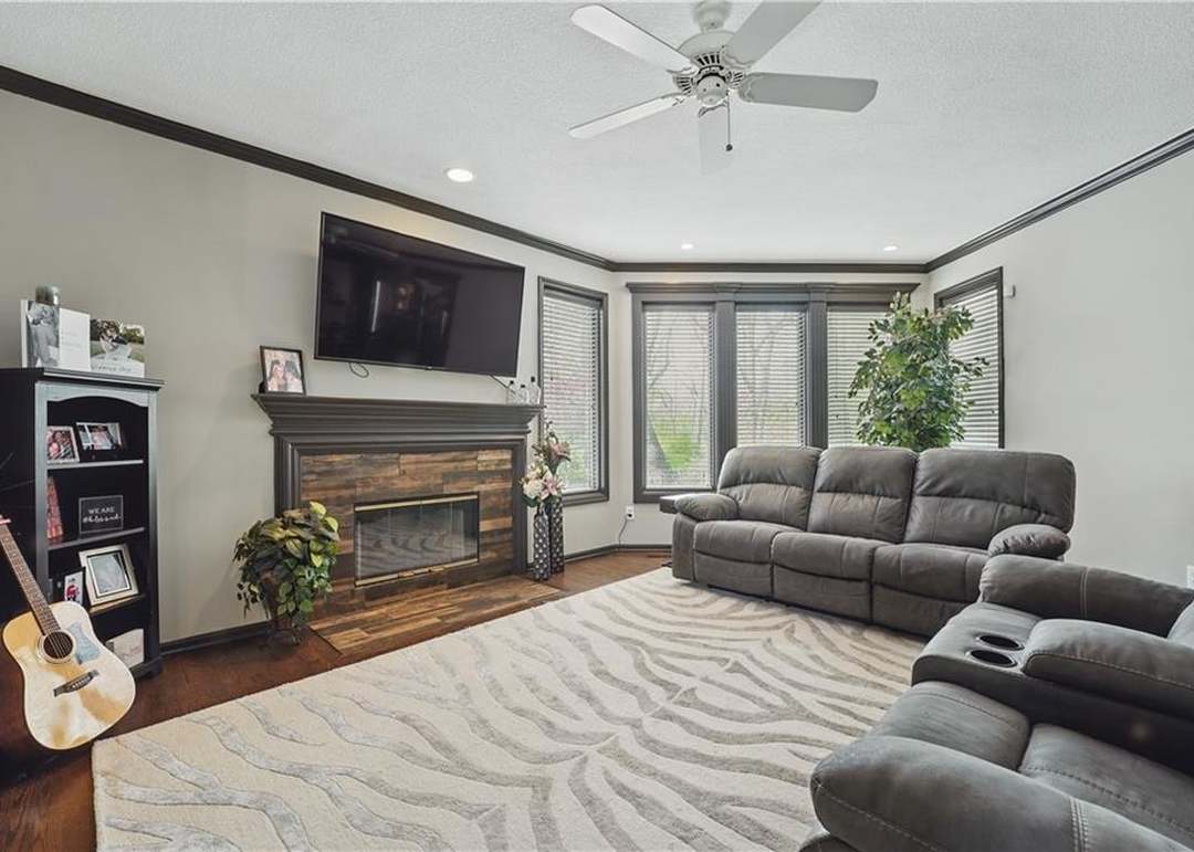 7502 W 147th Terrace — photo 16
