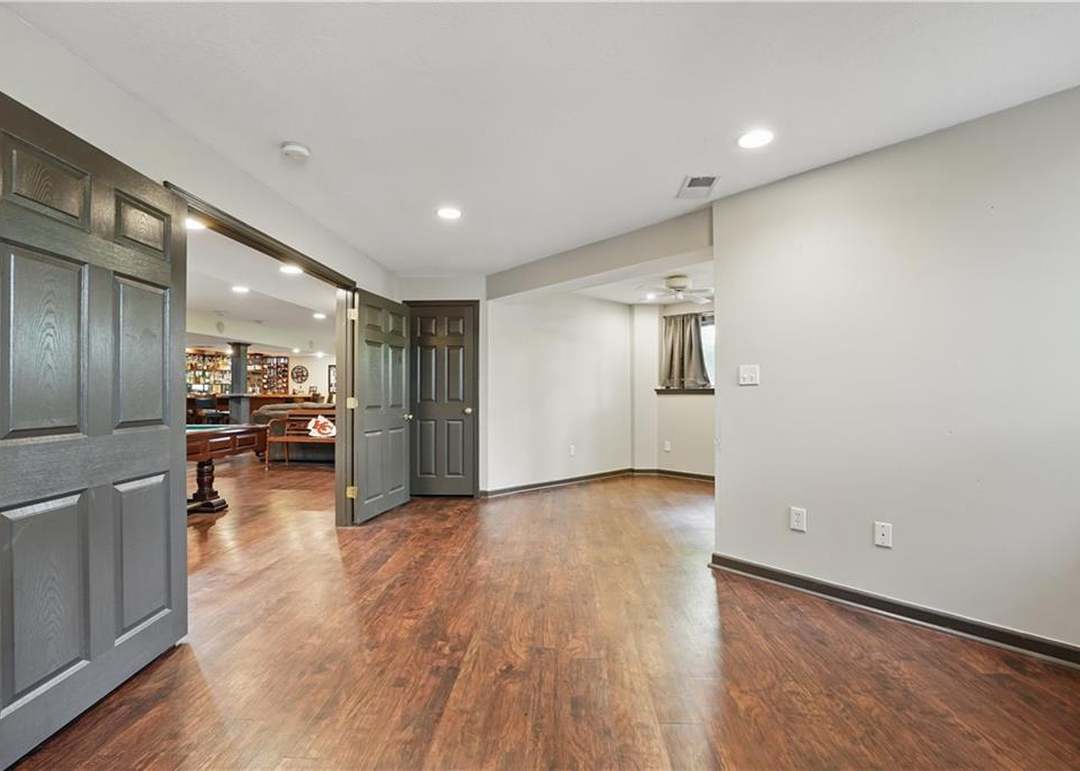 7502 W 147th Terrace — photo 36