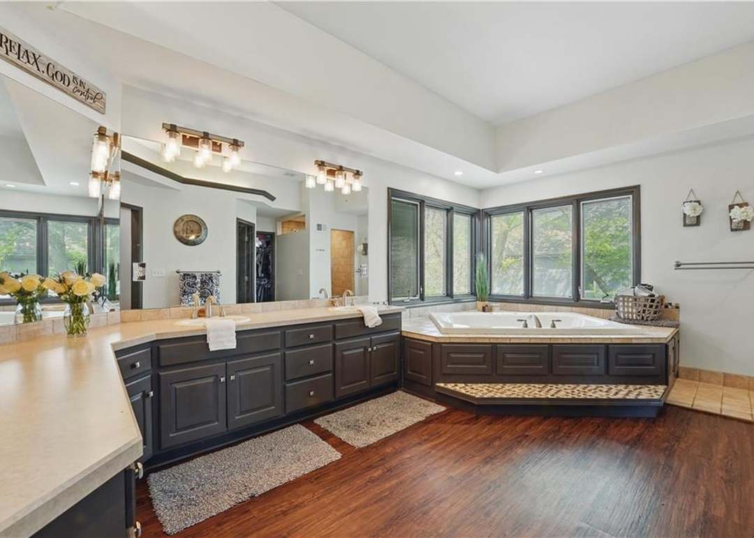 7502 W 147th Terrace — photo 45