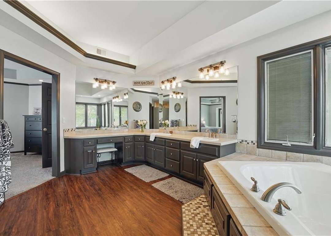 7502 W 147th Terrace — photo 46