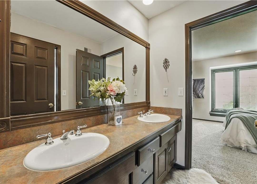 7502 W 147th Terrace — photo 49