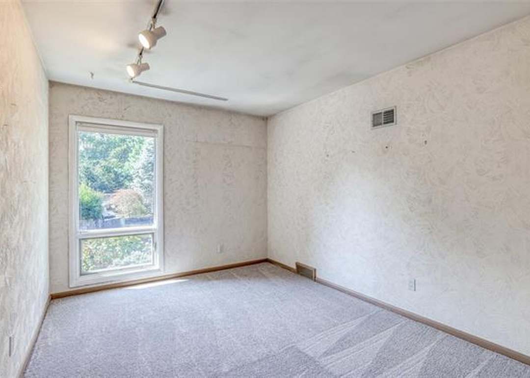 7507 W 99th Street — photo 37