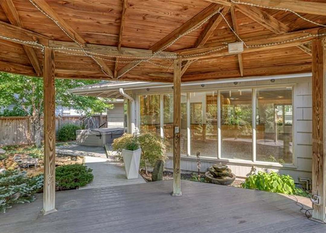 7507 W 99th Street — photo 39