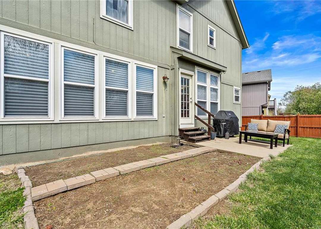 7511 W 157th Terrace — photo 43