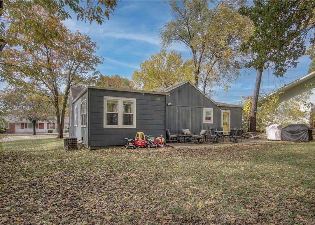 7519 Eby Avenue — photo 20