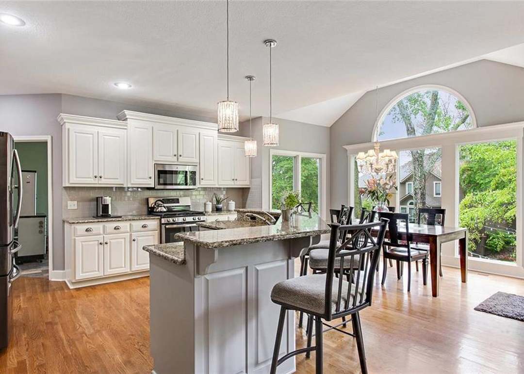 7533 W 143rd Terrace — photo 9
