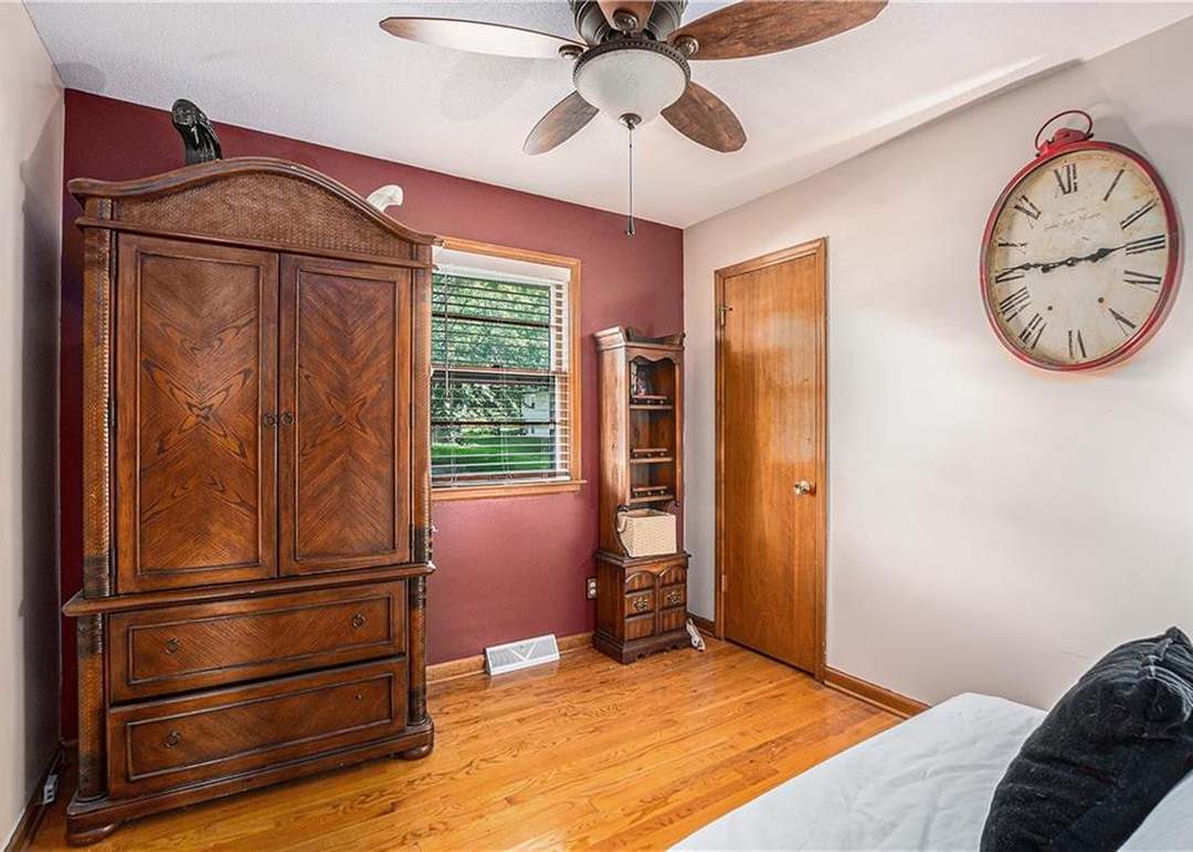 7555 Lafayette Avenue — photo 5