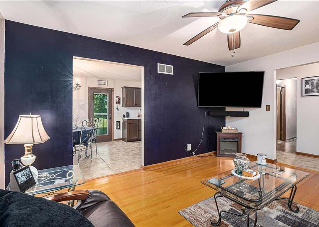 7555 Lafayette Avenue — photo 11