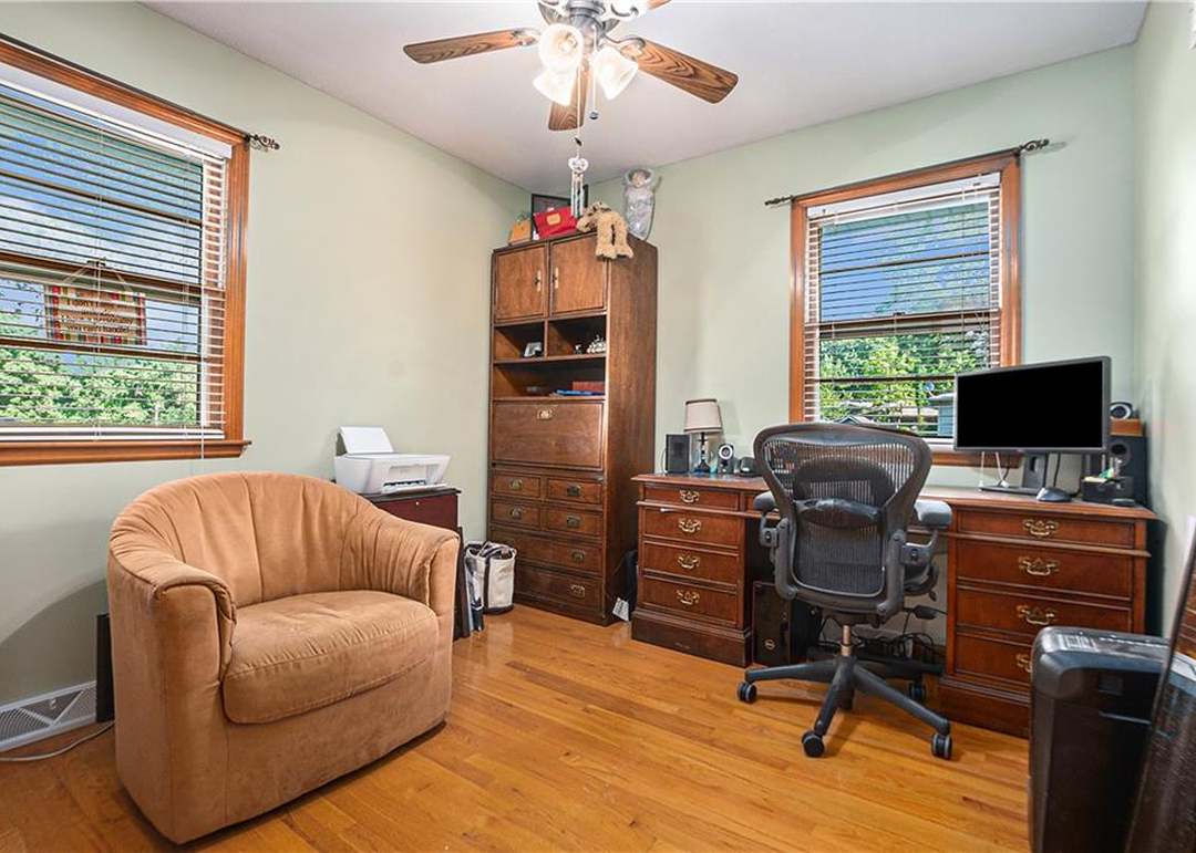 7555 Lafayette Avenue — photo 17
